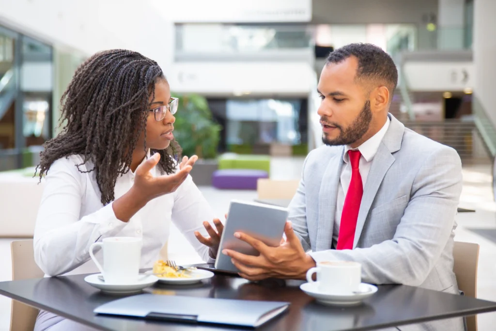 How to Help Underperforming Employees Improve Performance Boss Talking To an Underperforming Employee